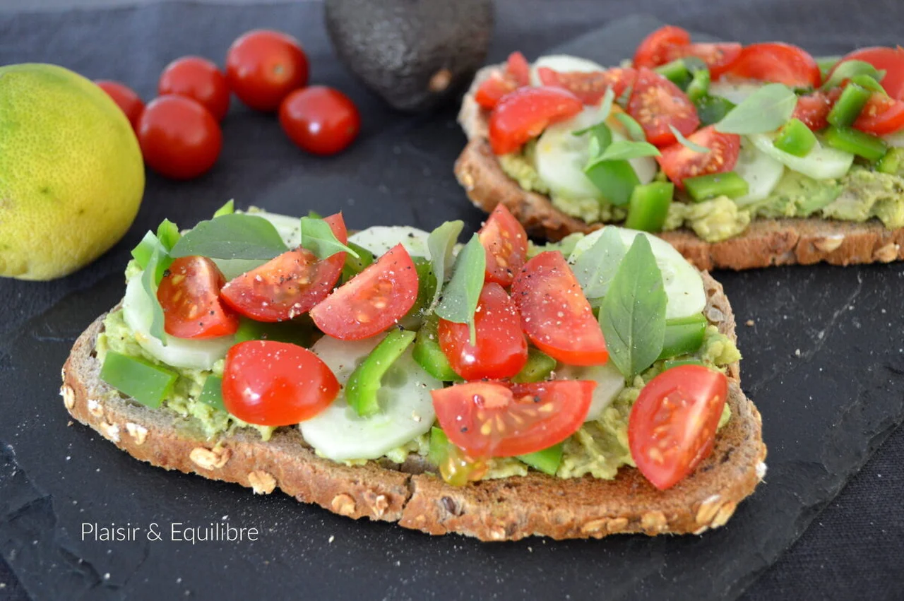 Avocado toast à la salsa de tomates
