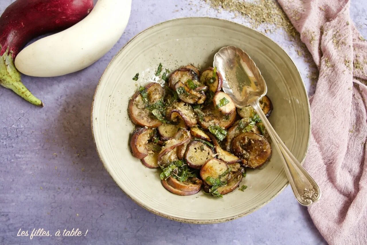 Aubergines grillées à la menthe