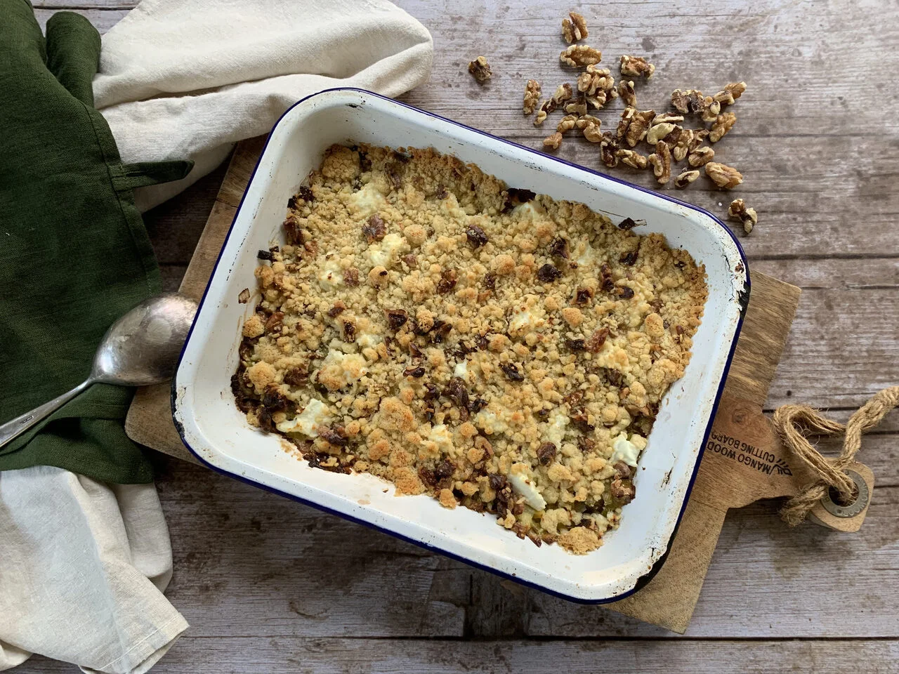 Crumble de poireaux, chèvre et noix