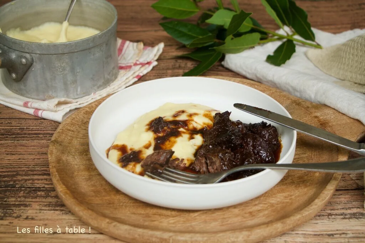Joue de boeuf caramélisée, mousseline de panais