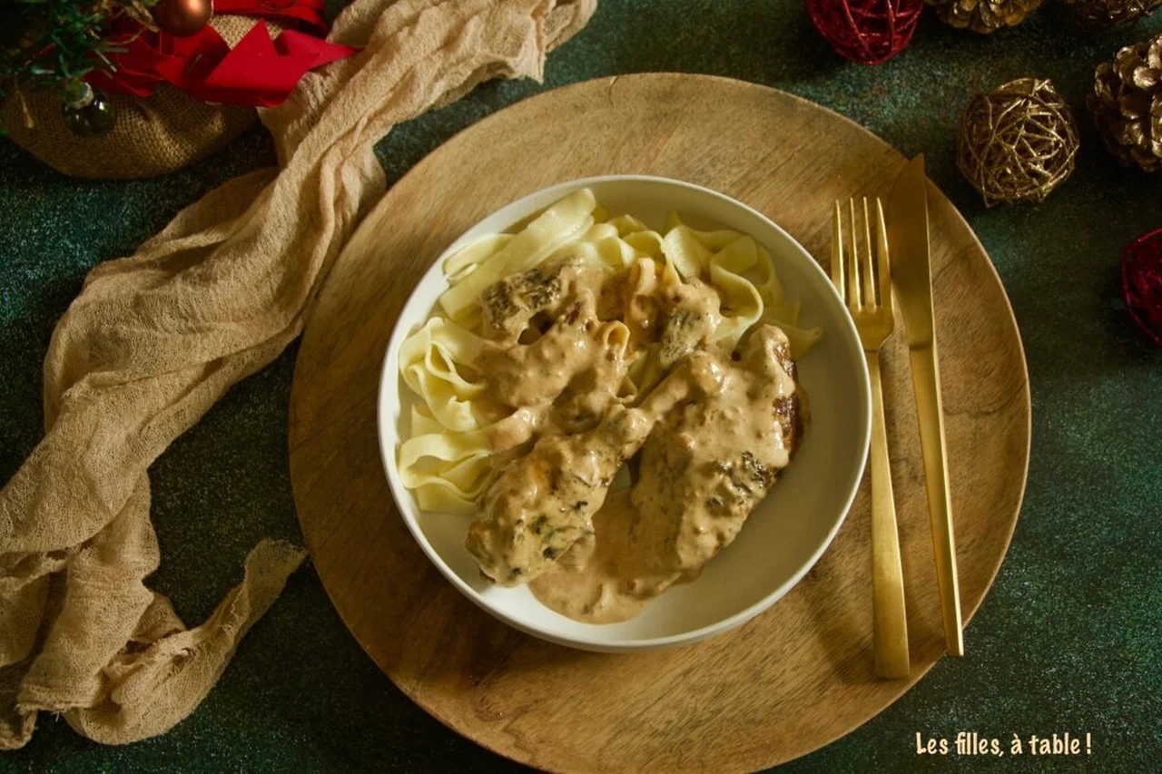 Poulet au vin jaune et aux morilles