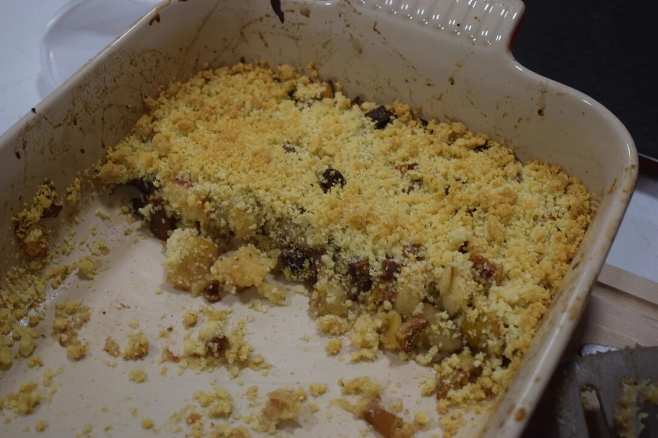 Crumble de pommes et poires aux épices chaï