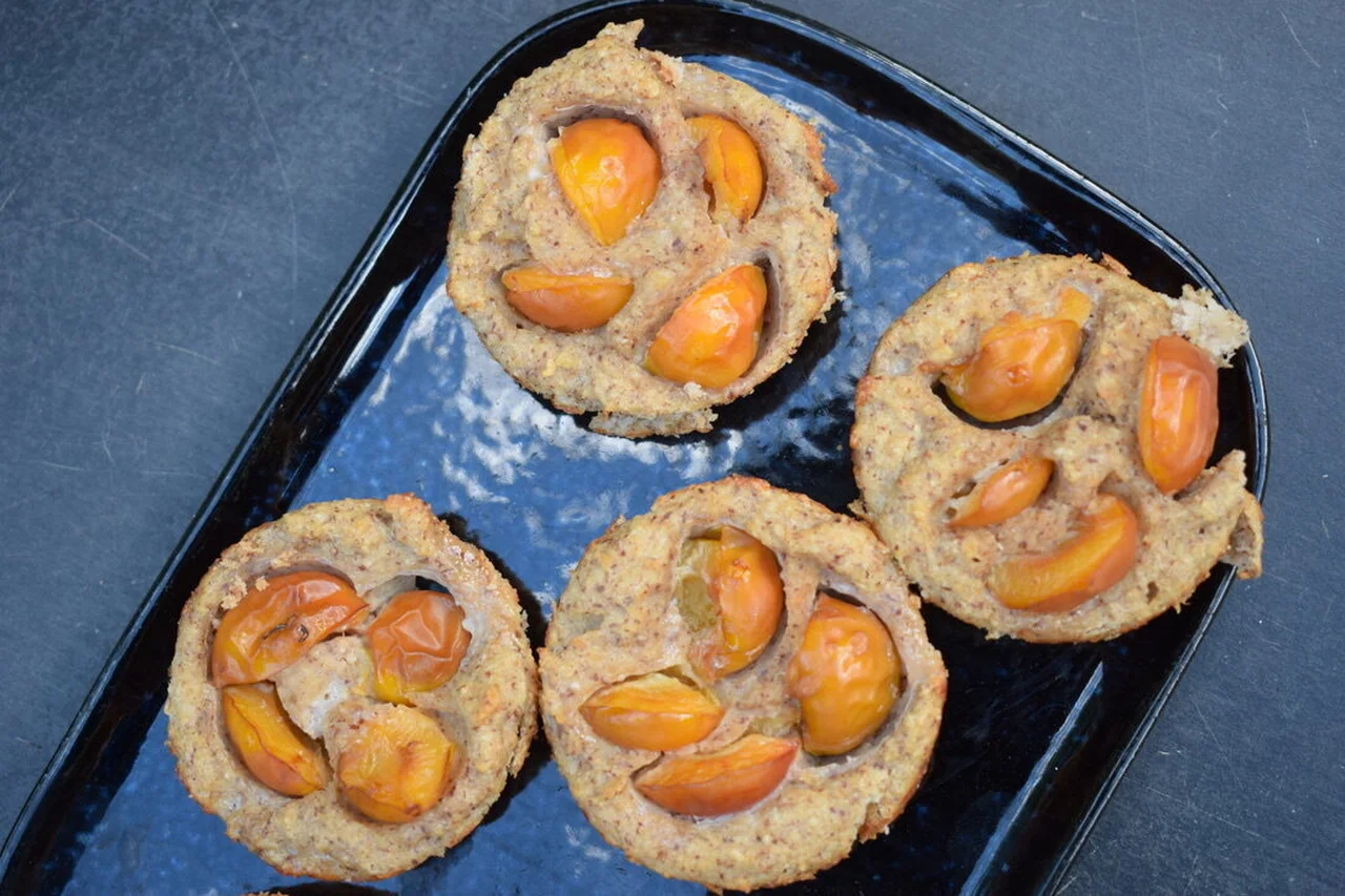 Gratins de mirabelles et noisettes