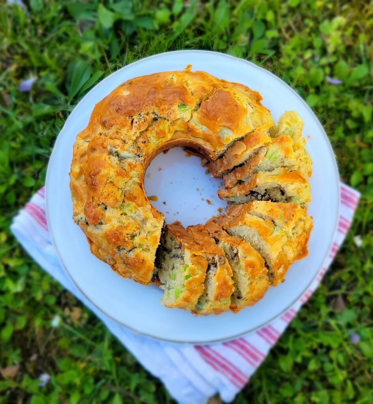 Cake au bleu fermier et céleri