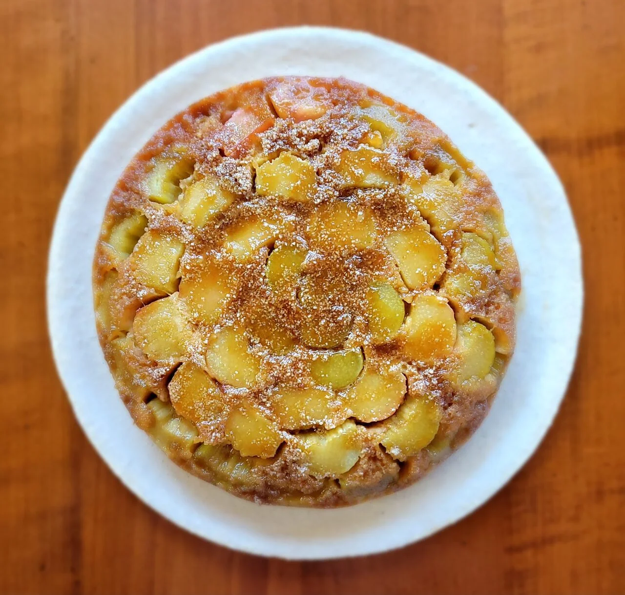 Gâteau renversé à la rhubarbe