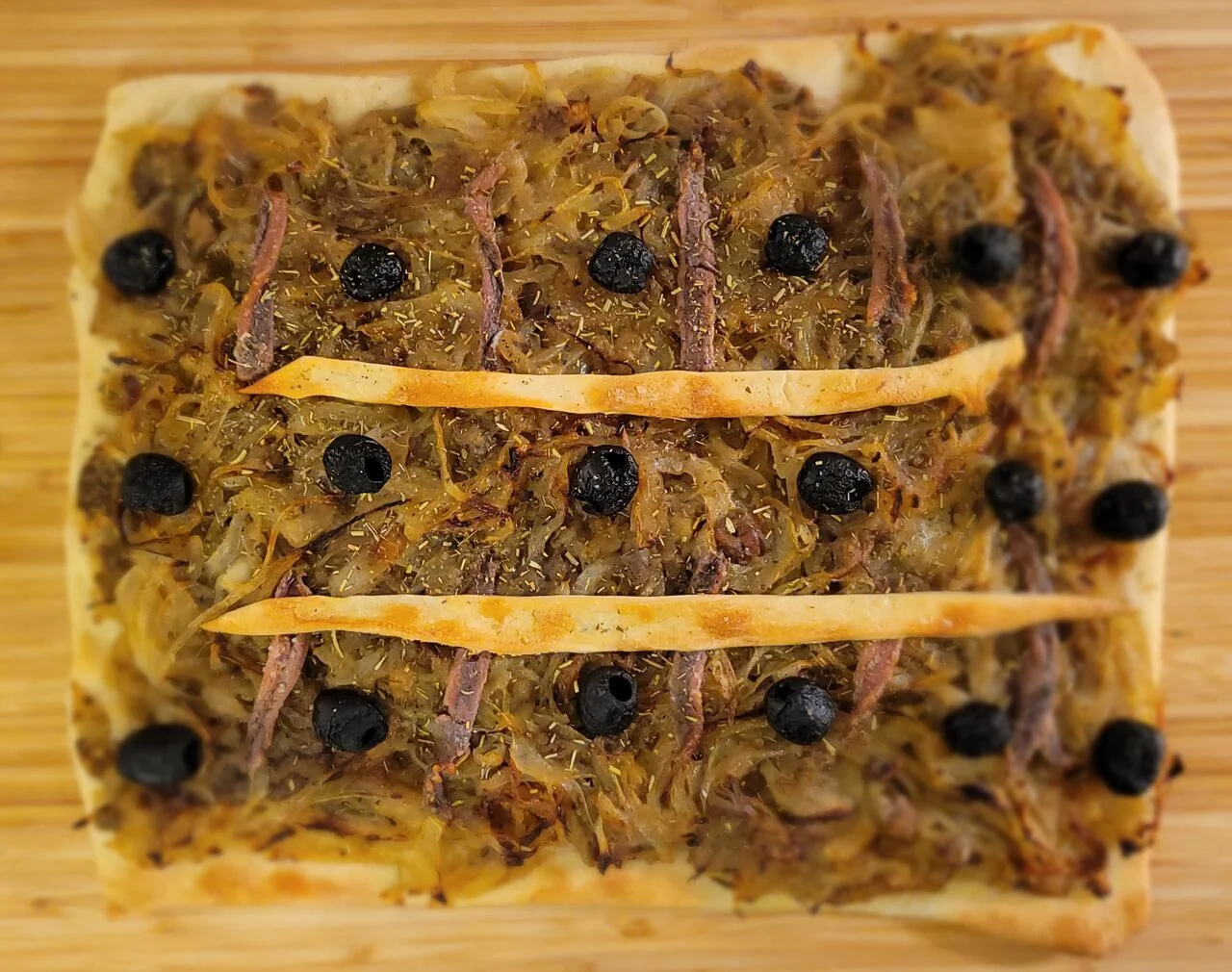 Pissaladière aubergine oignons