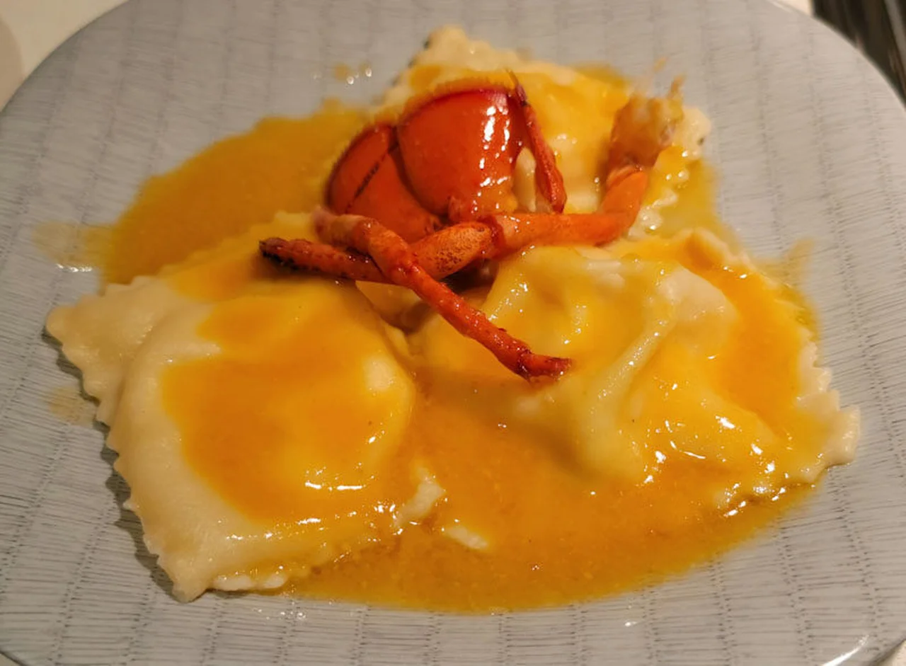 Ravioli au homard, beurre de homard