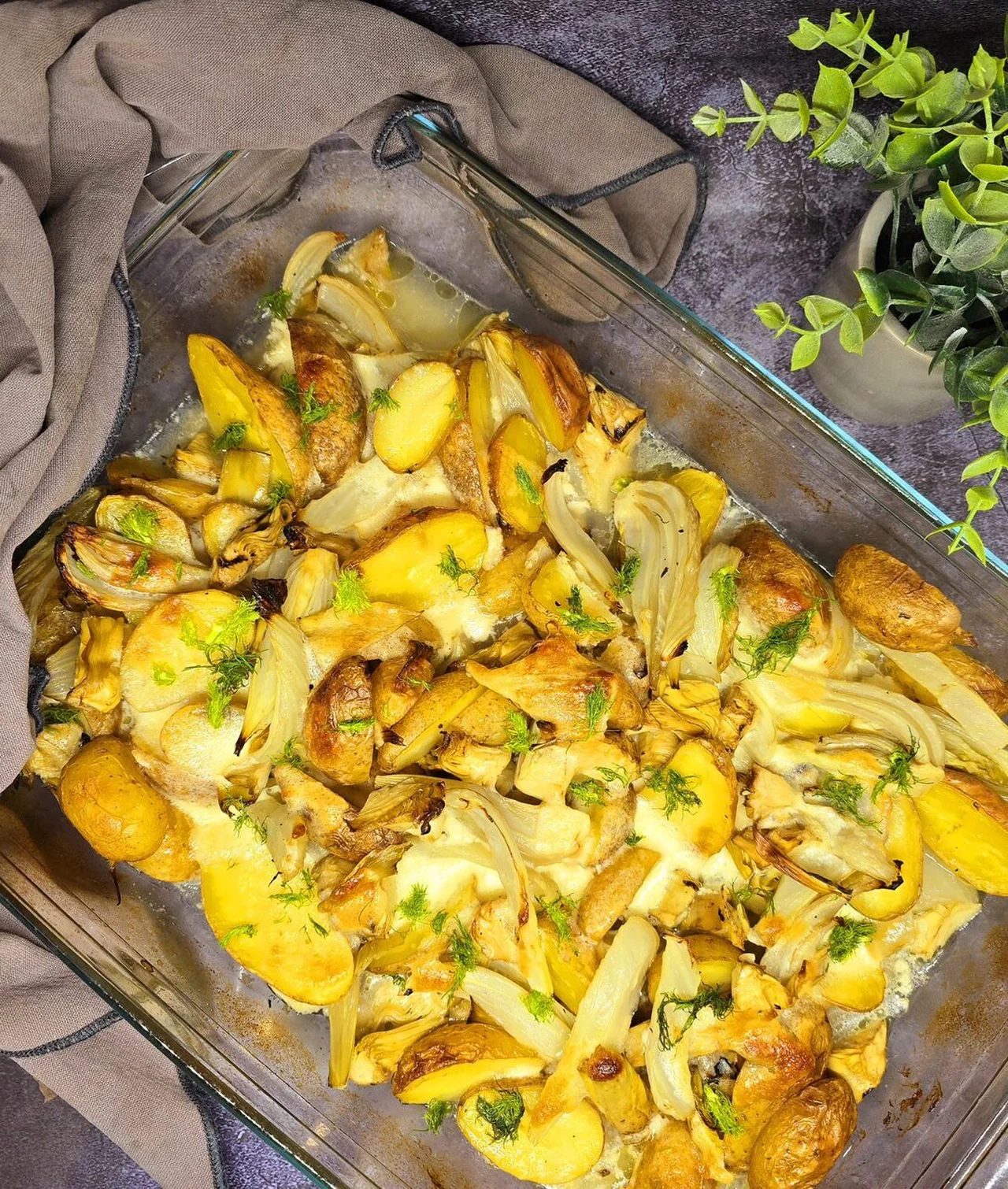 Pommes de terre, artichauts et fenouil rôtis