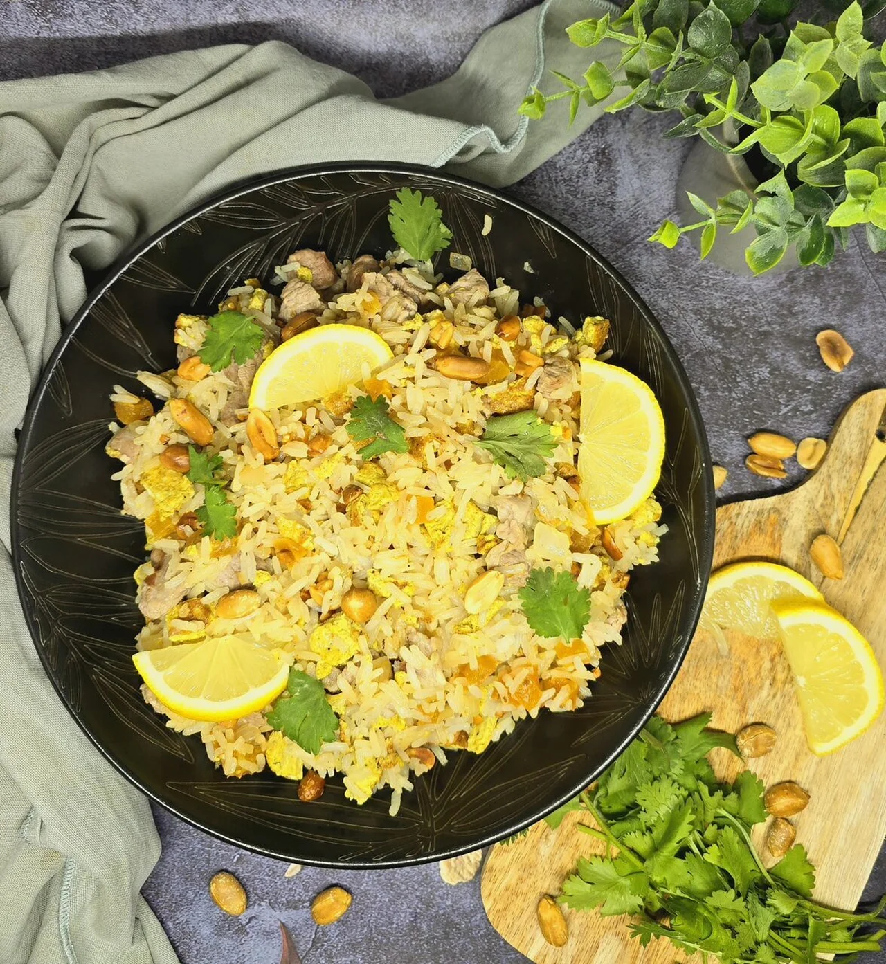 Riz sucré salé au porc et abricots secs