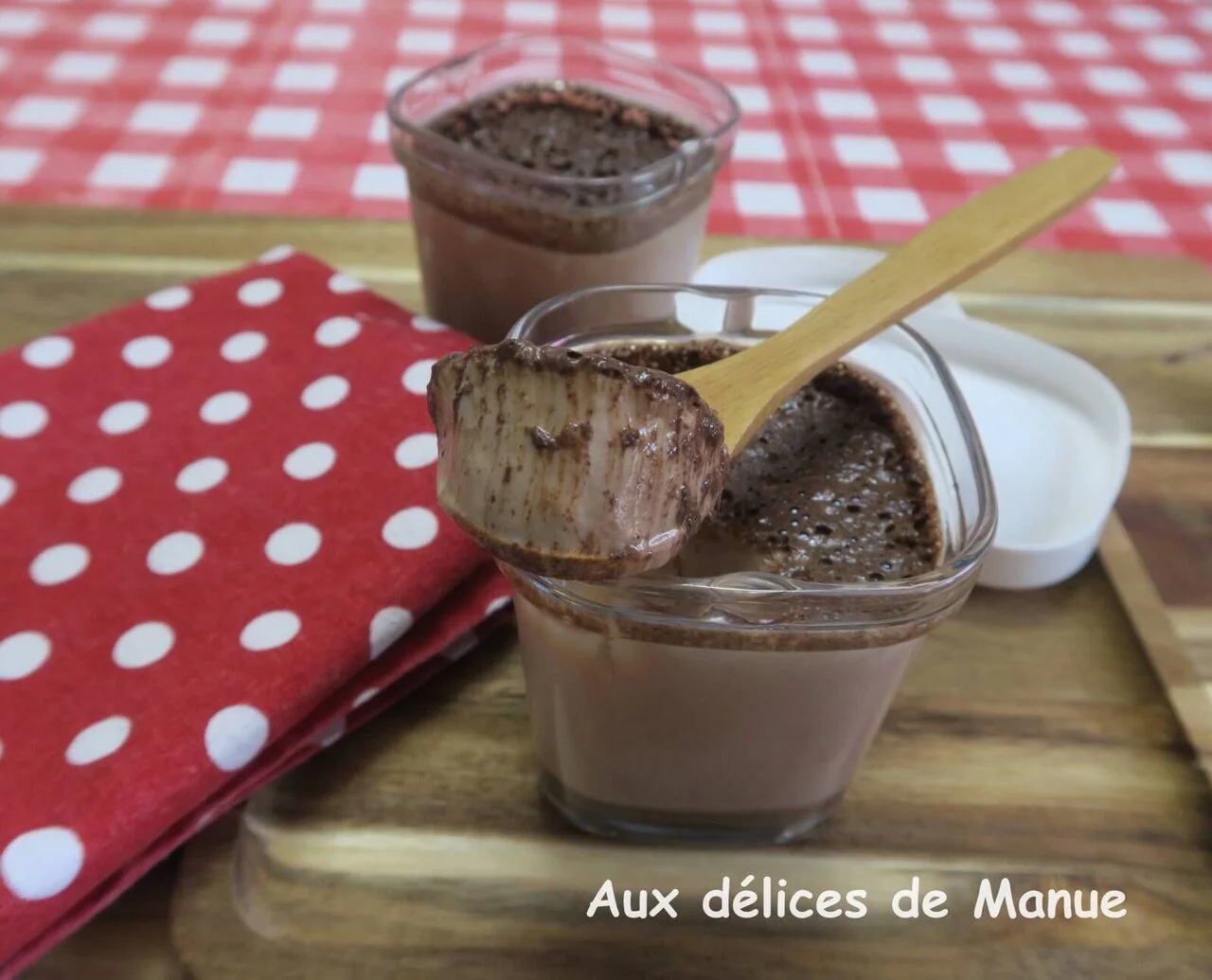 Yaourts au chocolat et lait concentré