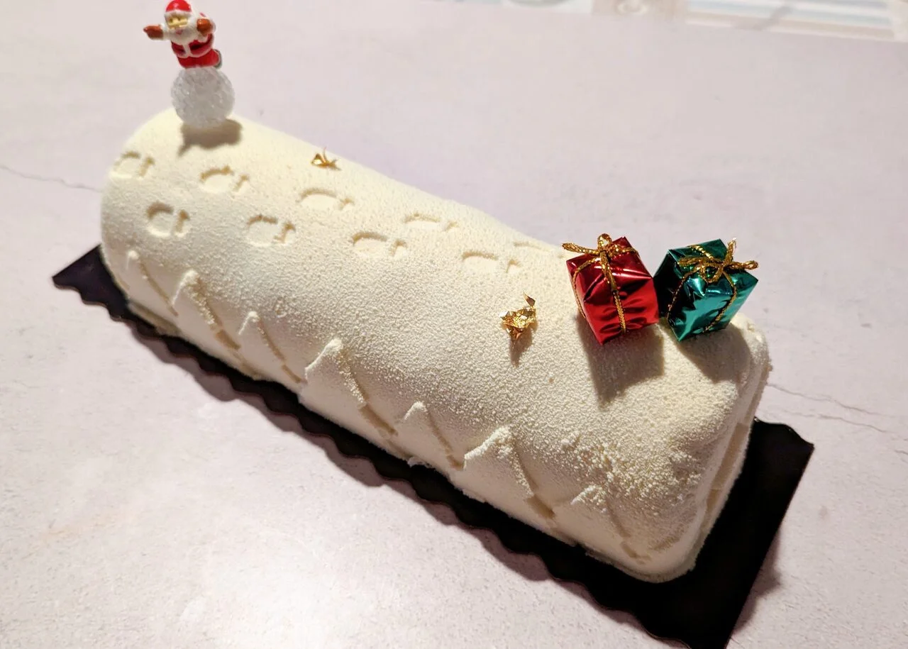 Bûche de Noël fruits rouges vanille