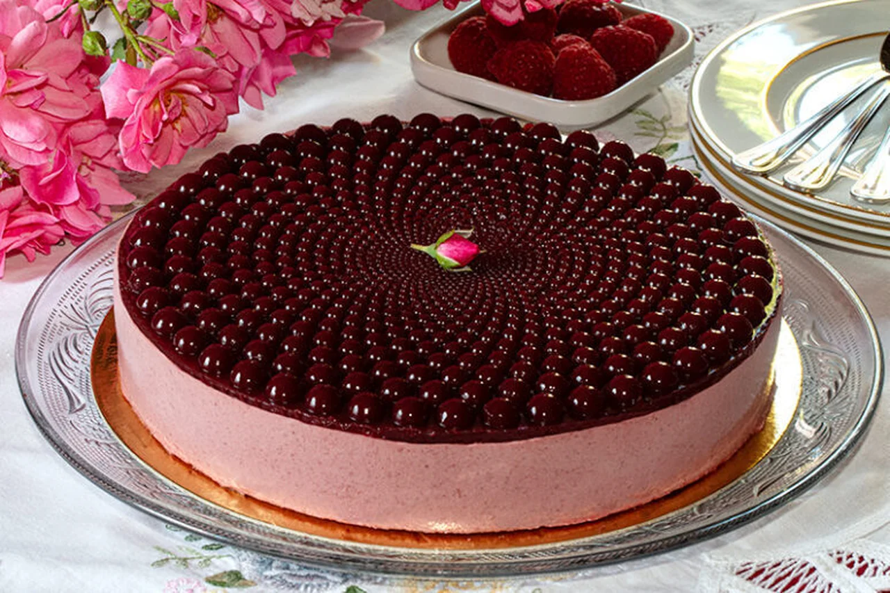 Entremet framboise et biscuit joconde