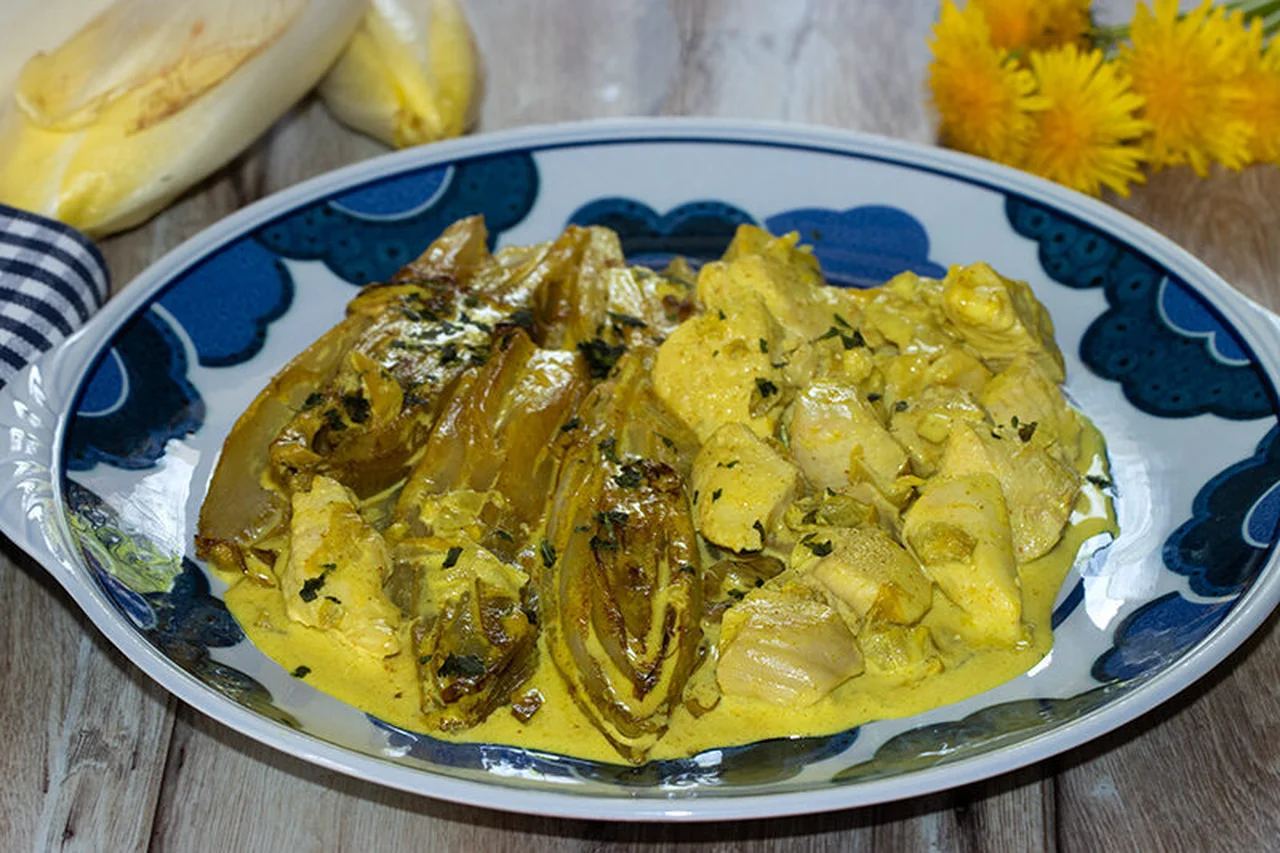 Poulet sauté et curry d'endives