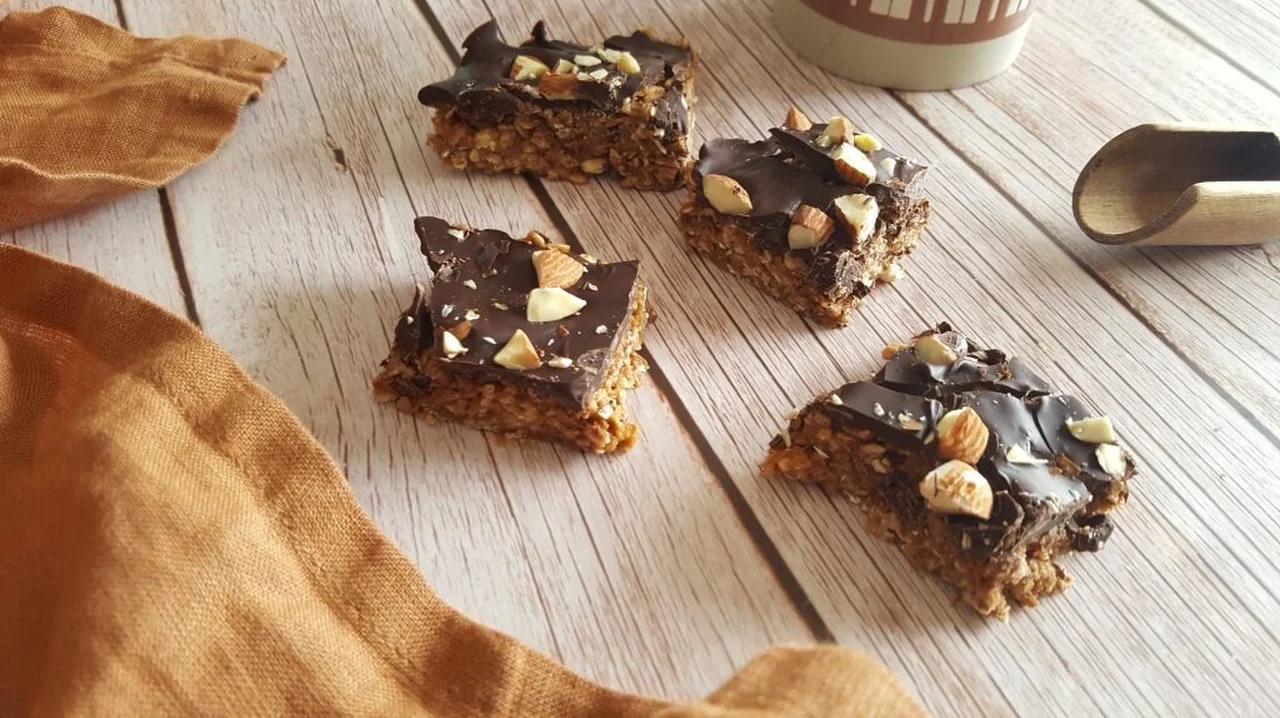 Carré avoine, pâte de cacahuètes et chocolat