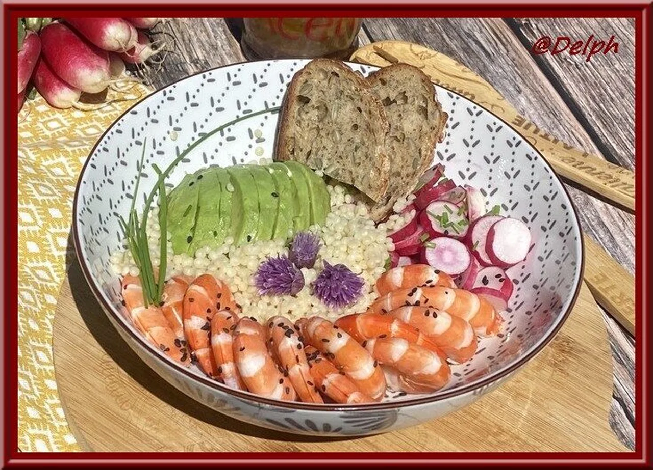 Salade de crevettes, avocat, radis et pâtes plomb