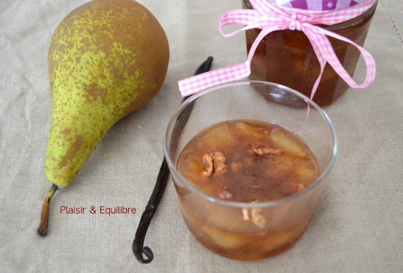 Confiture maison de poires, vanille, cannelle et noix