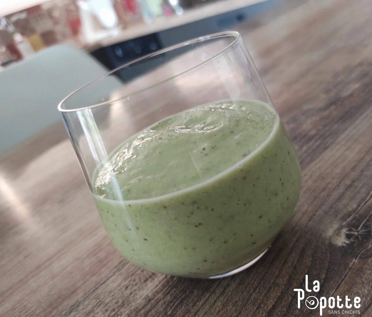 Gaspacho concombre, petit pois et avocat