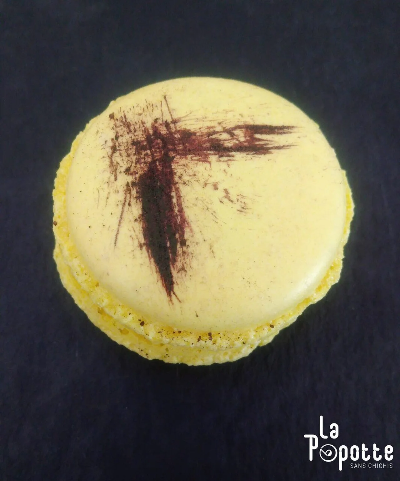 Macarons citron coeur framboise