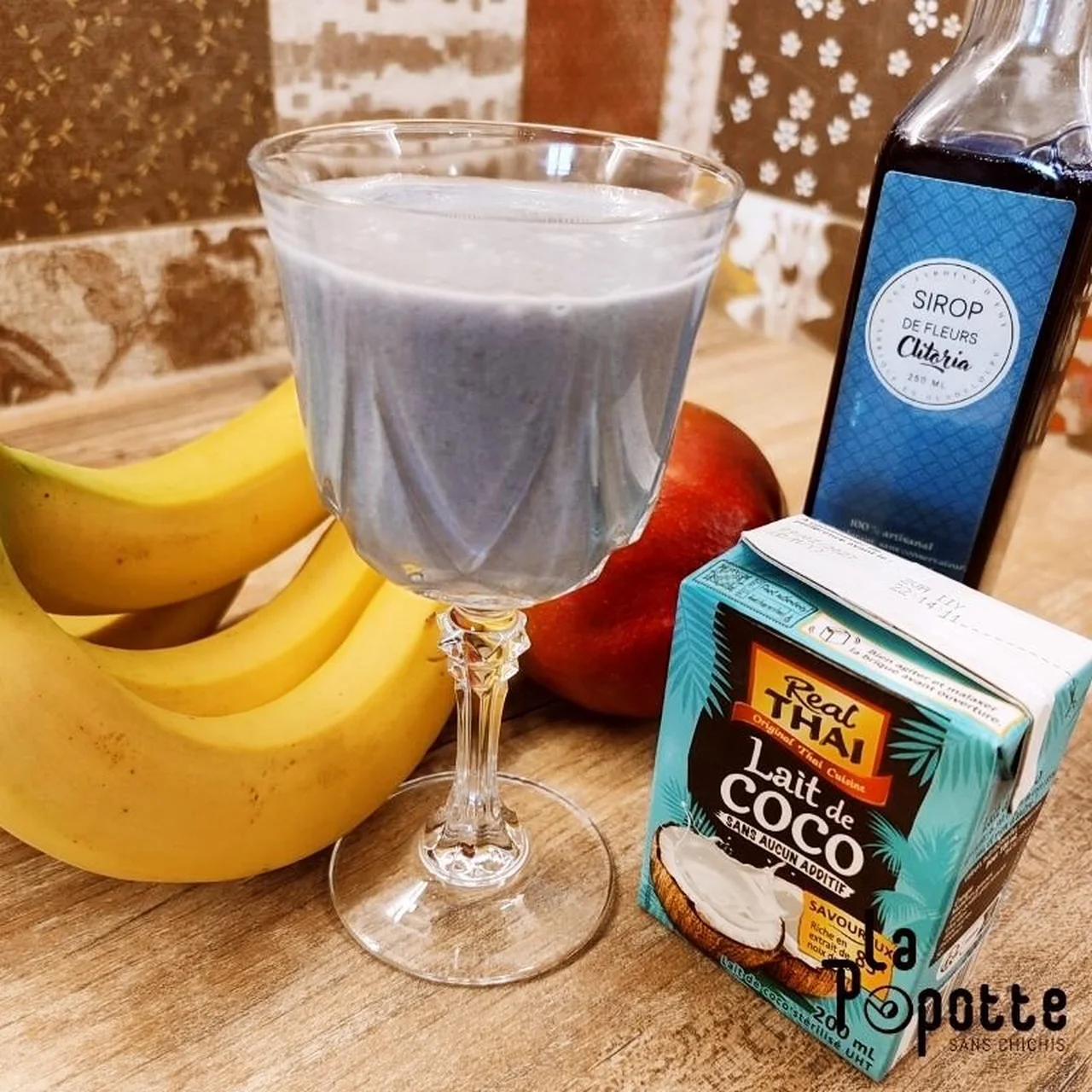 Smoothie fruits exotiques clitoria