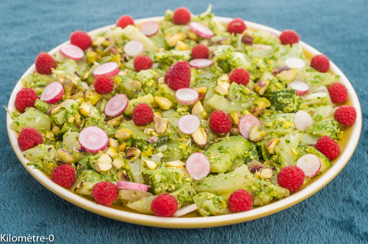 Salade de fenouil et courgette au pesto de fanes de radis