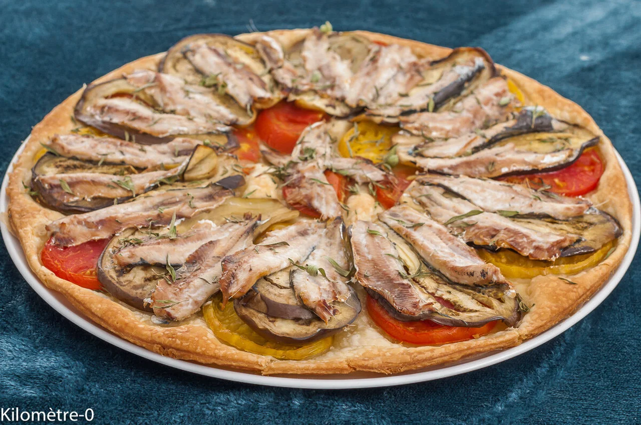 Tarte fine aux tomates, aubergines et sardines