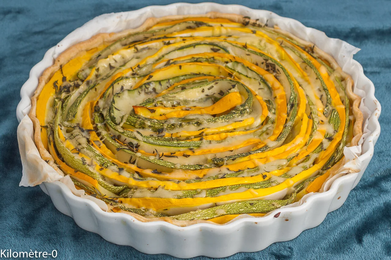 Tarte spirale moutarde, courgettes et sarriette