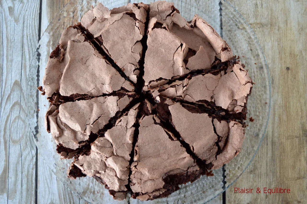 Gâteau au chocolat meringué