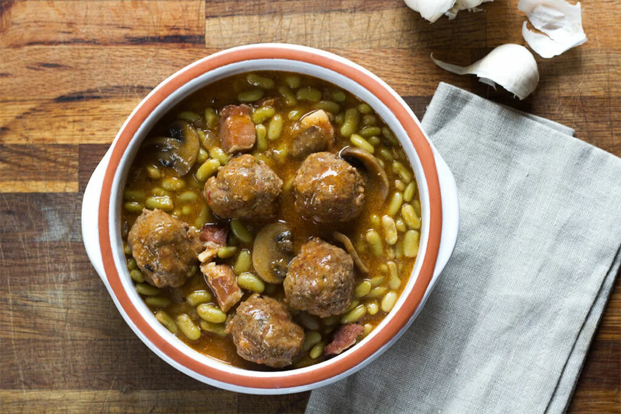 Boulettes de viande, sauce tomate