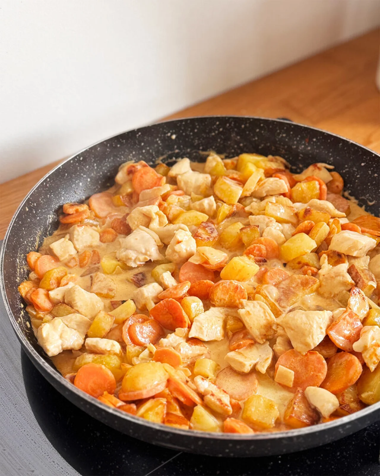 Curry de poulet aux pommes de terre