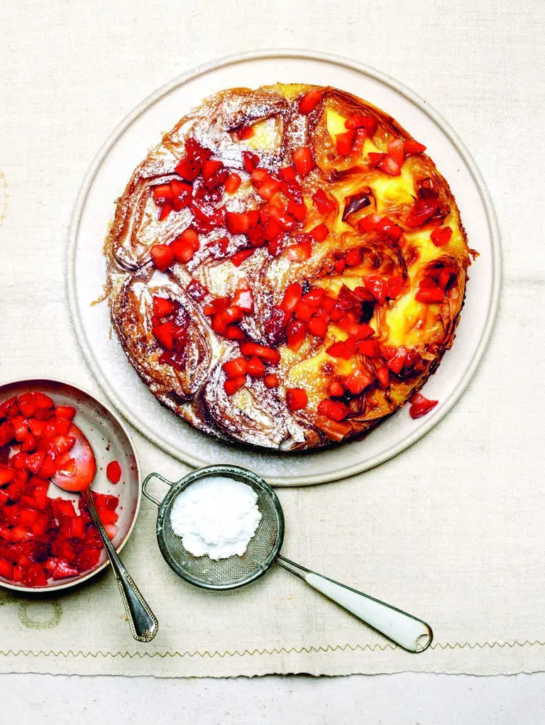Tarte froissée à la fraise et crème de mastiha