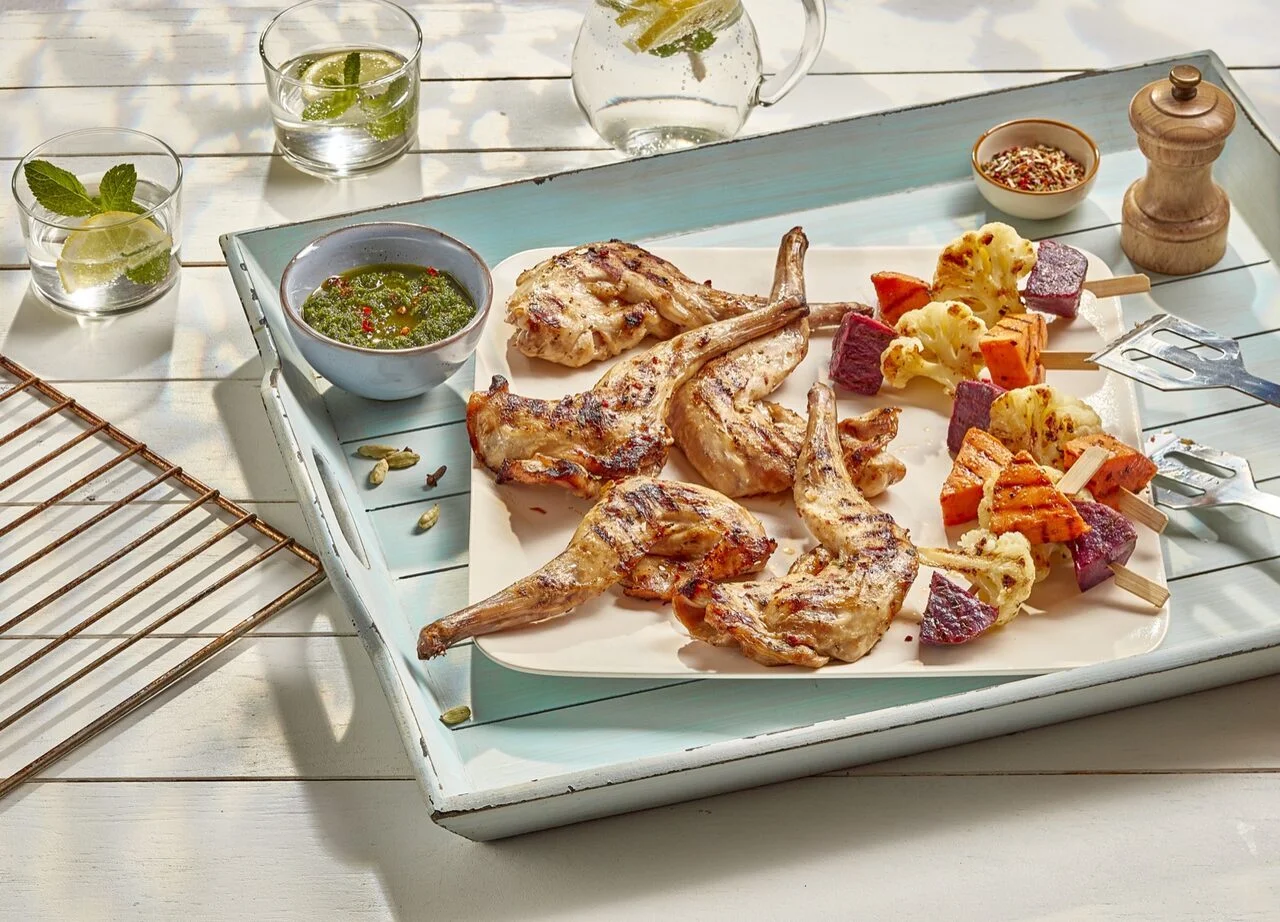 Barbecue de gigolettes de lapin sauce zhoug