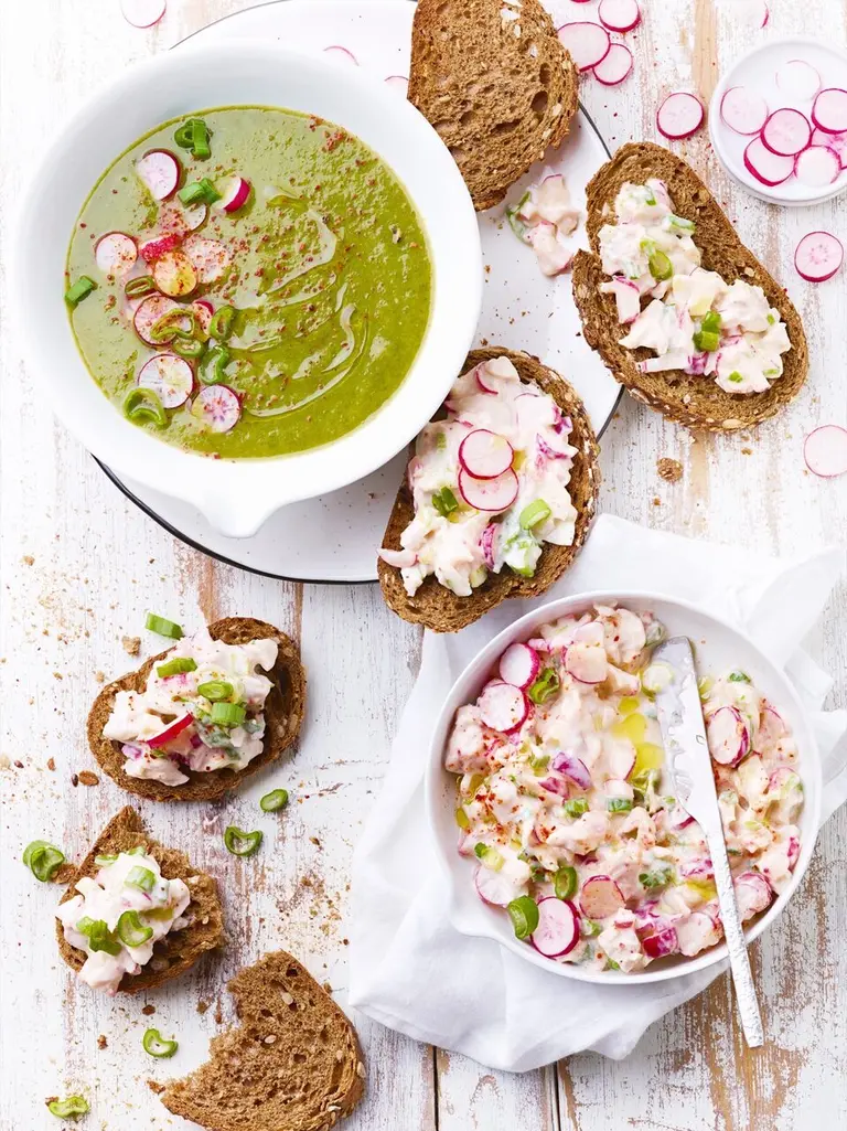 Tartines de lapin et velouté printanier au radis
