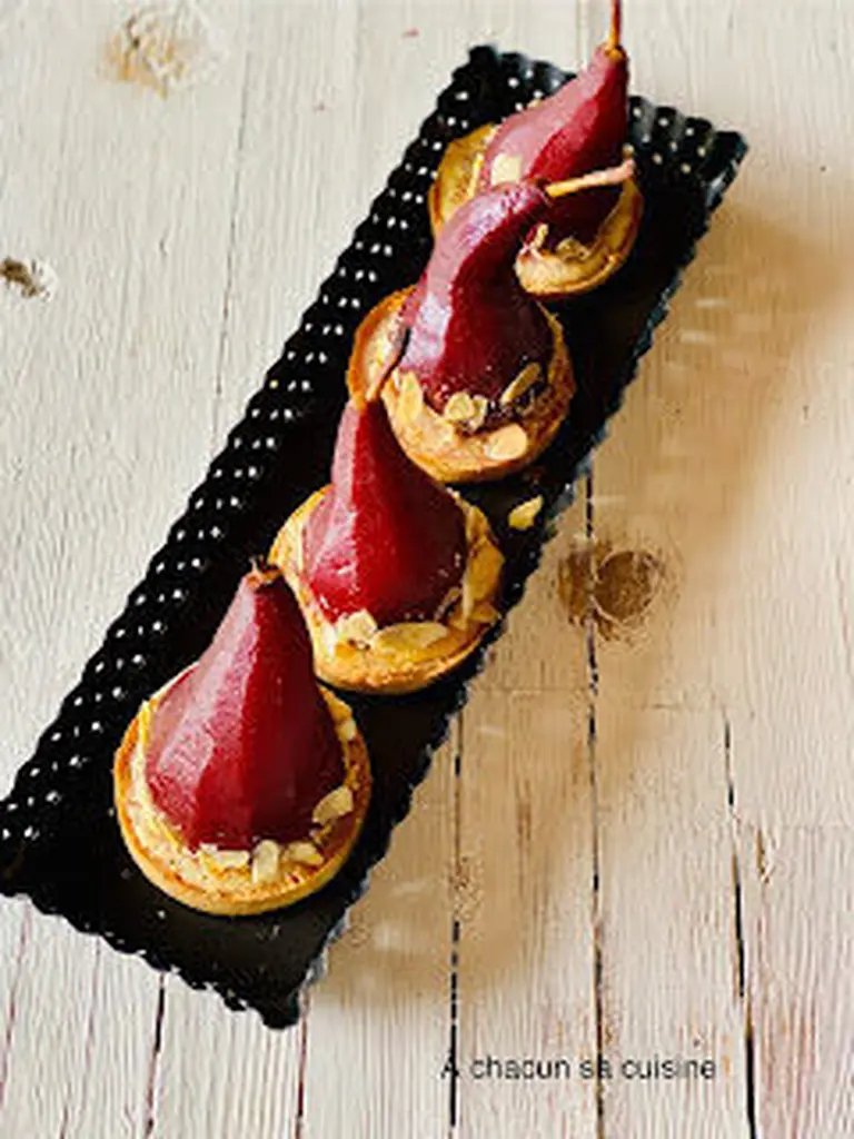 Tartelettes Bourdaloue aux poires au vin