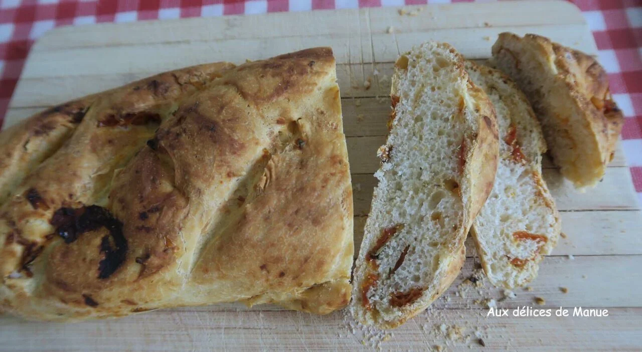 Pain à l'huile d'olive et tomates séchées