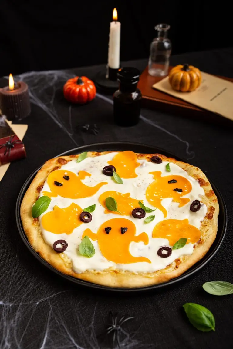 Pizza fantôme express à la Mimolette