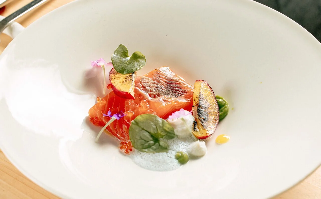 Truite mi-cuite, coquelicot et beurre blanc