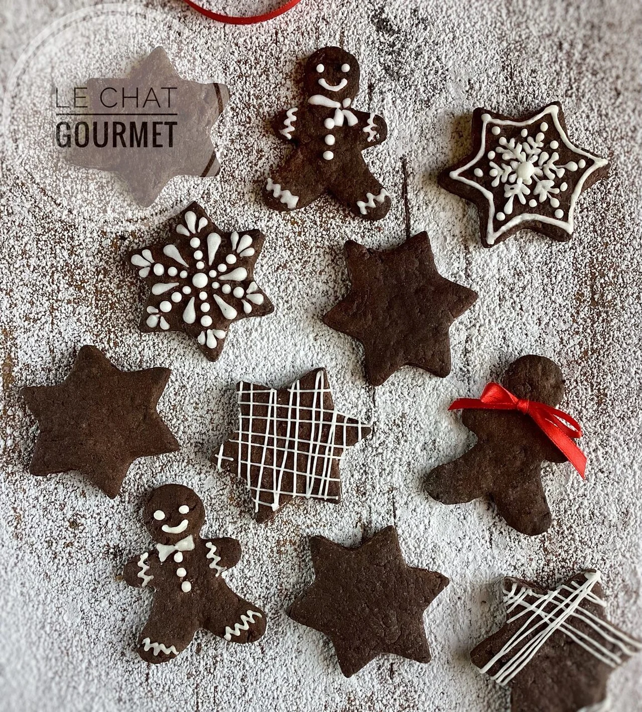 Étoiles de Noël sablées au chocolat et aux épices