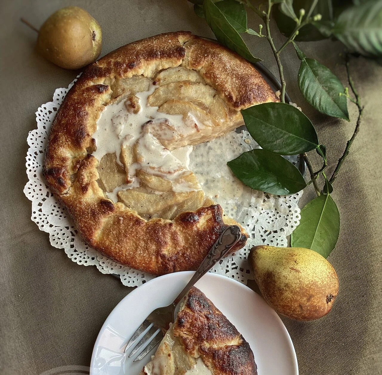 Tarte rustique aux poires et gingembre confit