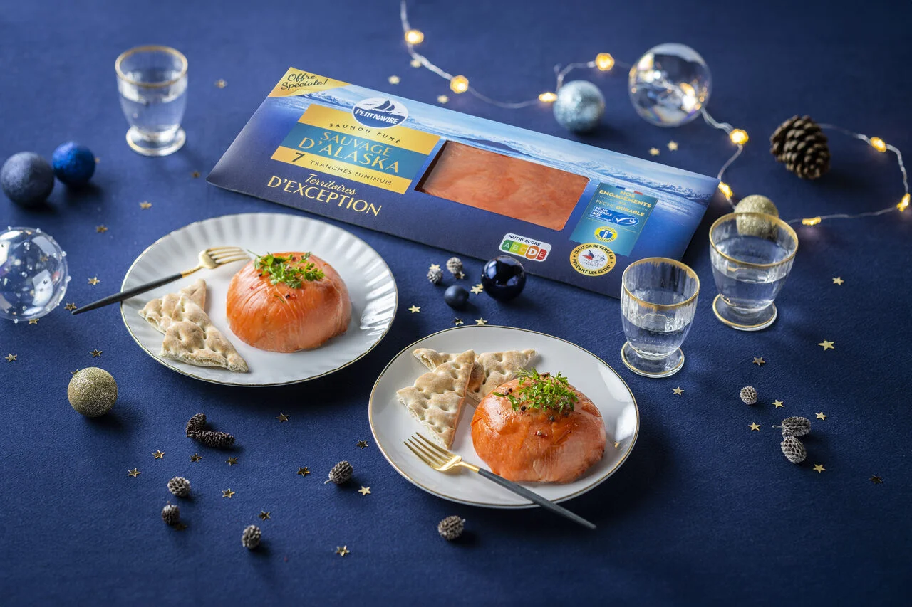 Dômes de saumon d'Alaska fumé et salade surprise
