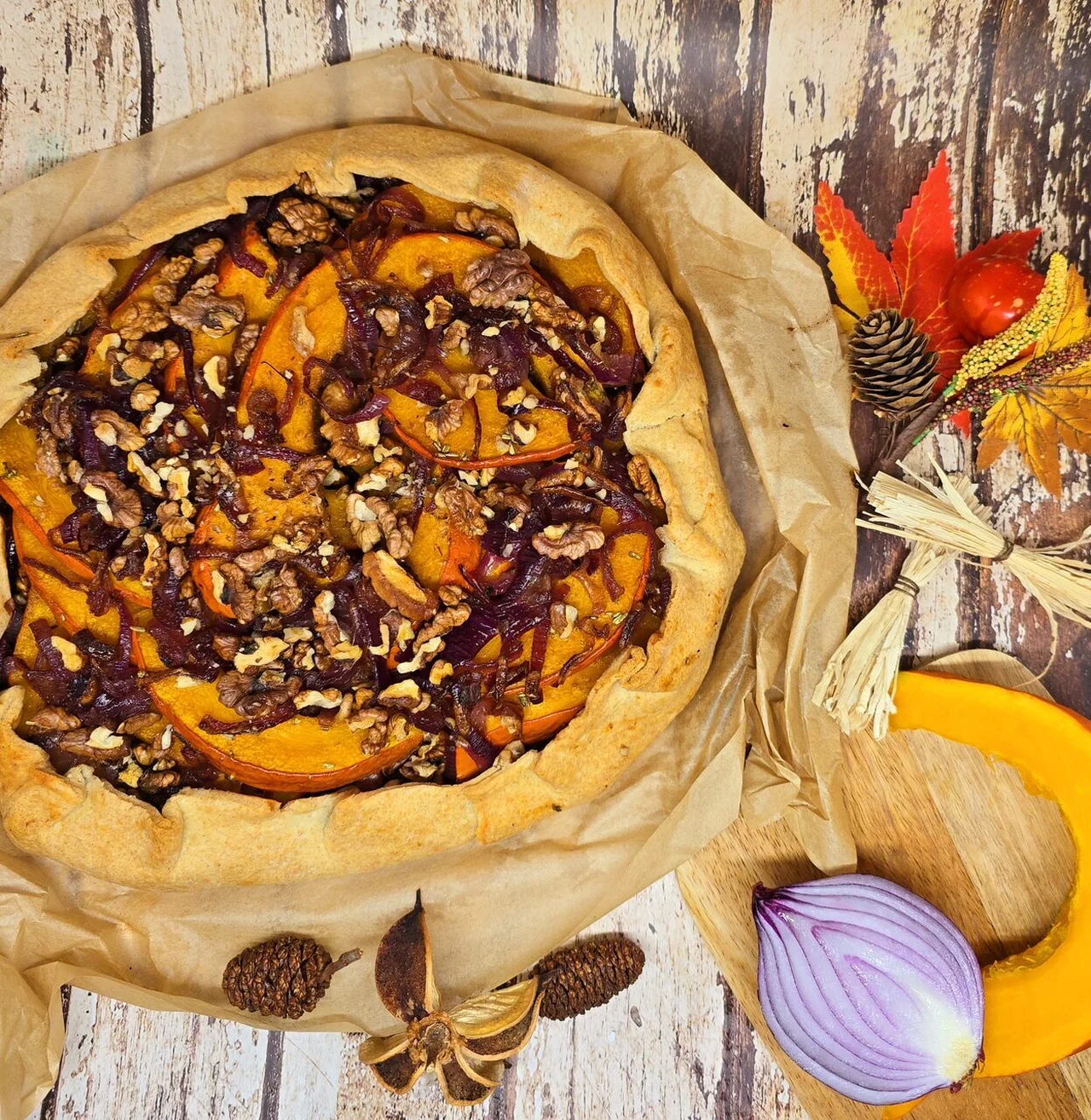 Tarte rustique potimarron et oignons rouges
