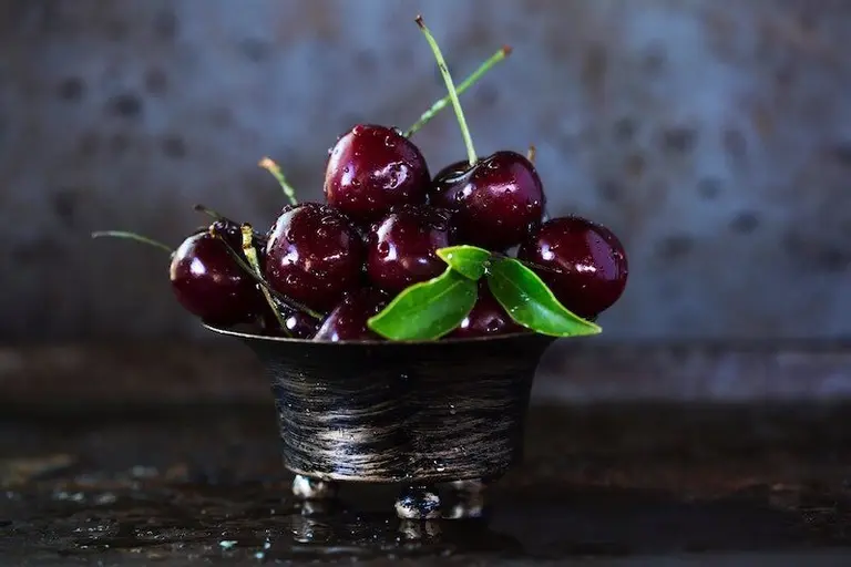 Rhum arrangé cerise et menthe