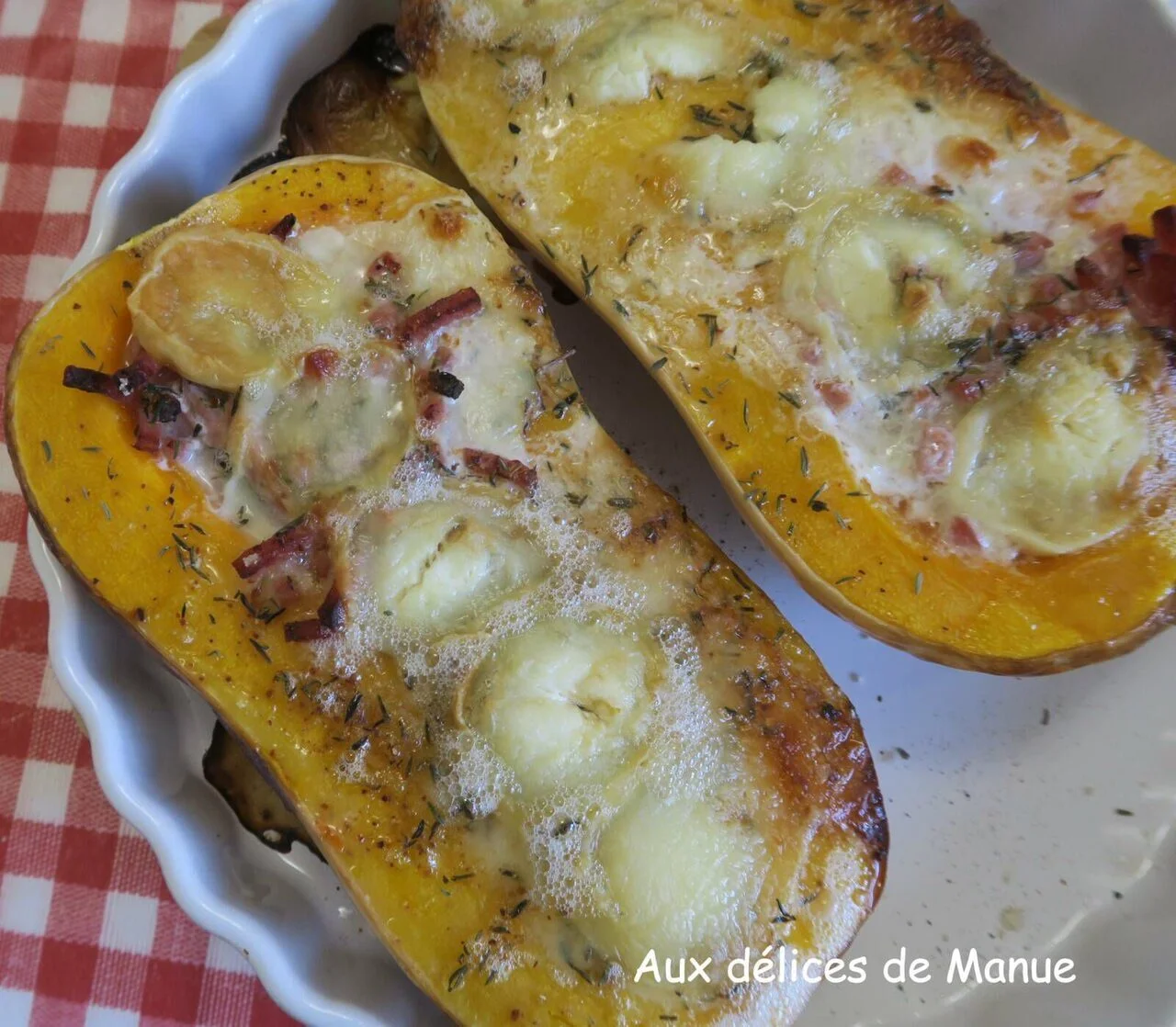 Courge butternut farcie à la crème et bacon, gratinée au chèvre