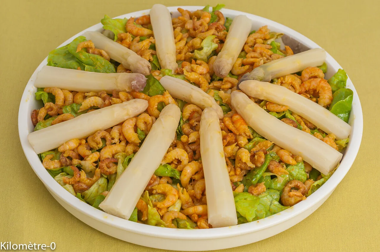 Salade de pointes d'asperges aux crevettes grises