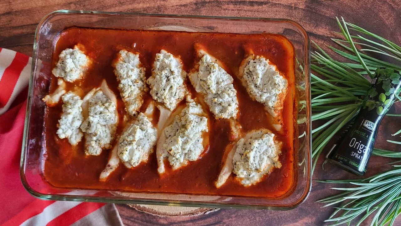 Poulet farci à la ricotta et sauce tomate