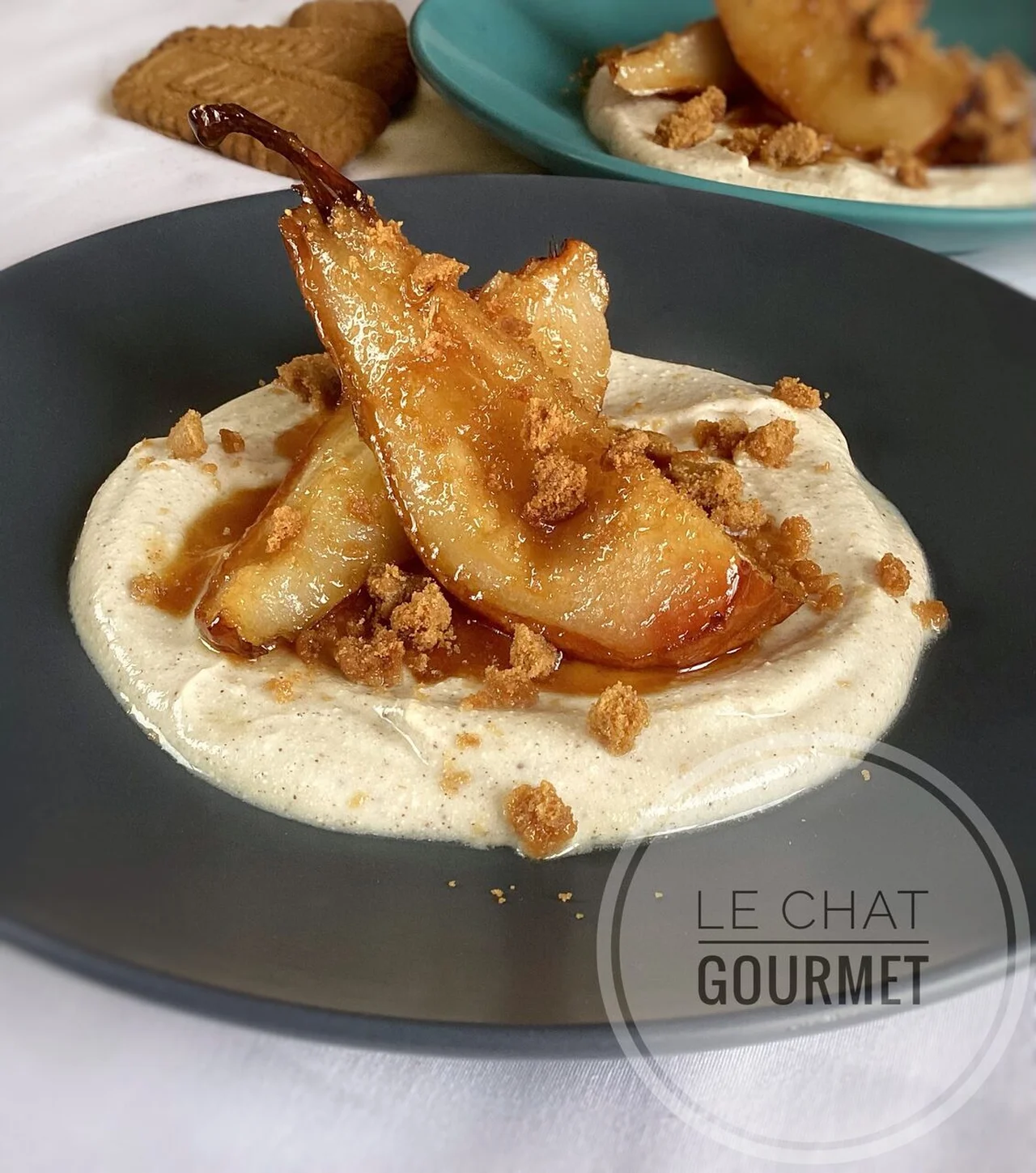 Poires rôties au yaourt grec épicé et spéculoos