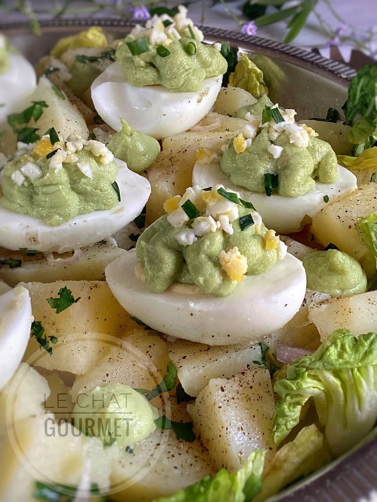Salade d'œufs durs mayo d'avocat et pommes de terre