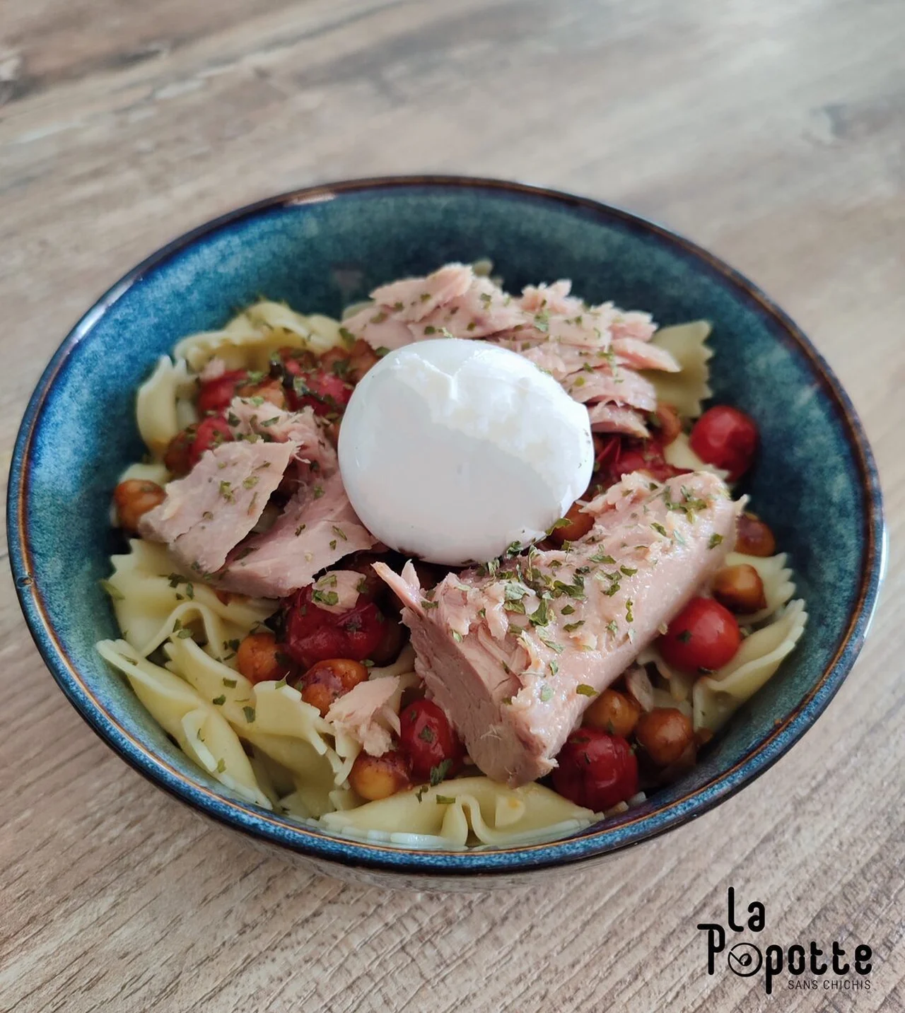 Pâte pois chiches, tomates rôties et burrata