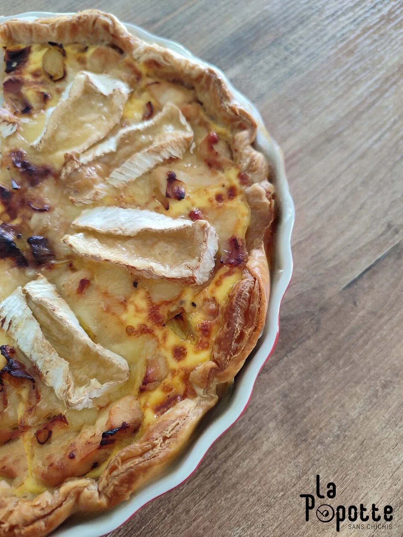 Tarte lardons, poireaux, camembert