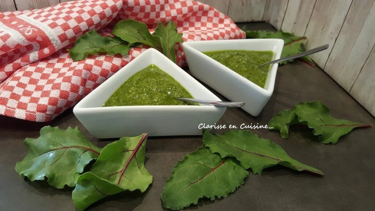Pesto aux fanes de betteraves rouges et amandes