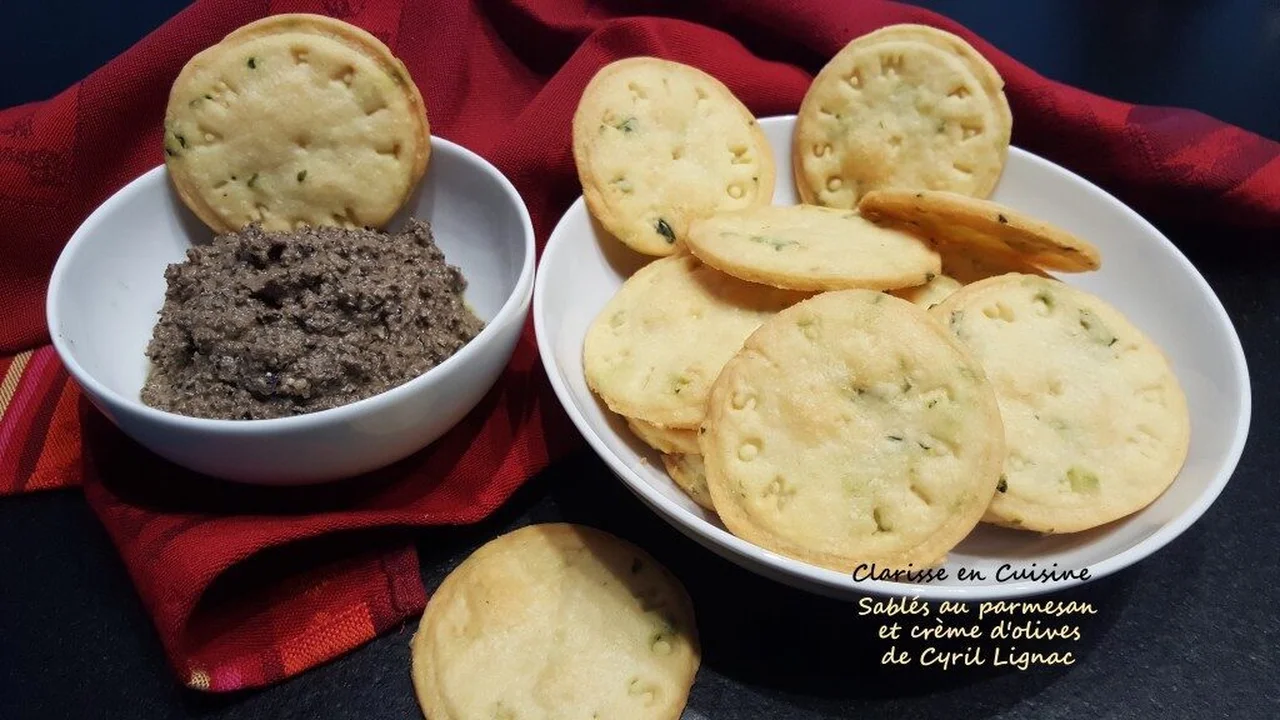 Sablés au parmesan et crème d'olives